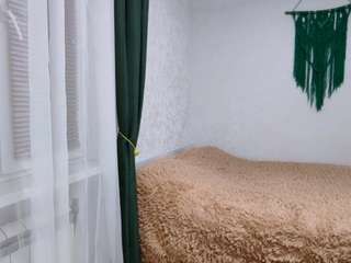  lilliadeneen chat room