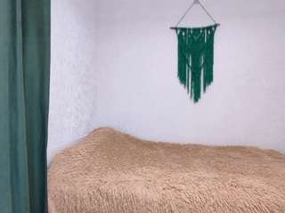  lilliadeneen chat room