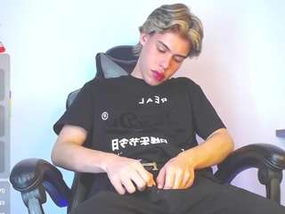  lucian-greyy chat room