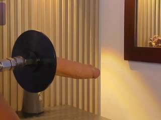 missdionne-curly webcam model