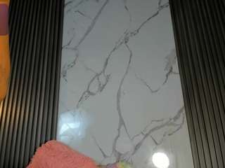 missdionne-curly webcam