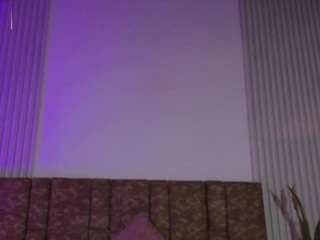 missdionne-curly webcam