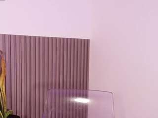 missdionne-curly live cam profile