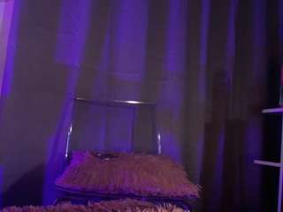 missdionne-curly live cam profile