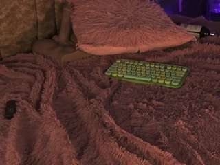 missdionne-curly webcam