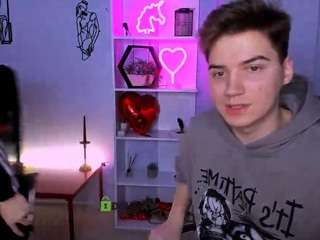 rafael-bien's CamSoda show and profile