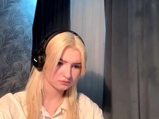 simonaaguada from CamSoda