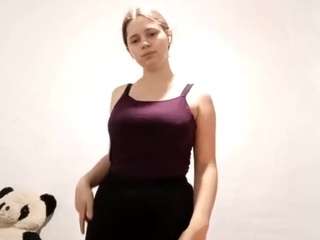 tasiamariacher's CamSoda show and profile