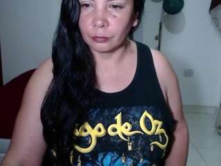 vivian-milf-paint webcam