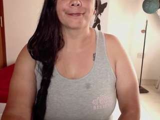 vivian-milf-paint Milf live webcam