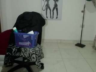 vivian-milf-paint webcam