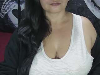 vivian-milf-paint webcam model