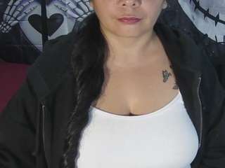 vivian-milf-paint