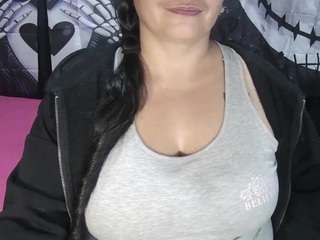 vivian-milf-paint