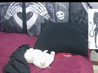 vivian-milf-paint live webcam show