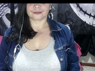 vivian-milf-paint