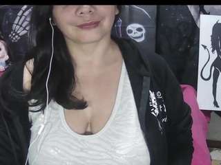 vivian-milf-paint