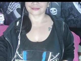 vivian-milf-paint
