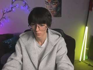  xevier-loyd chat room