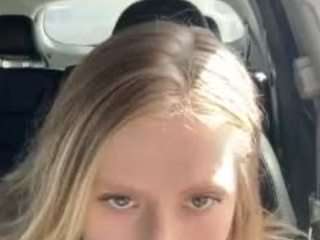 bambiiblue333 from CamSoda is Freechat