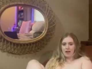 Golden Ticket Show: Cum with me (600 tokens per ticket)