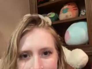 bambiiblue333 from CamSoda is Freechat