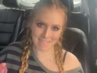 bambiiblue333 from CamSoda is Freechat