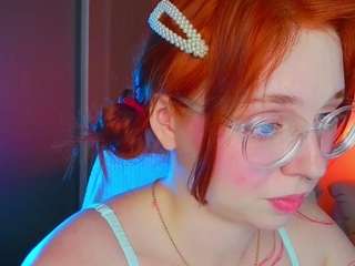 Ericanelson's cam show statistics and live stream