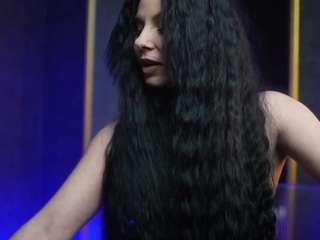 le modèle giaice est en webcam porno dans un show sur le site camsoda, il possède les tags suivants: average,black hair,blowjob,deepthroat,dildo or vibrator,fingering,foot fetish,full nudity,smoking,hd,small tits