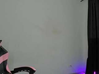 kmipearll webcam model