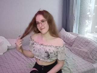 krystensveum's CamSoda show and profile