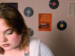 lika-pop webcam camsoda model stream image