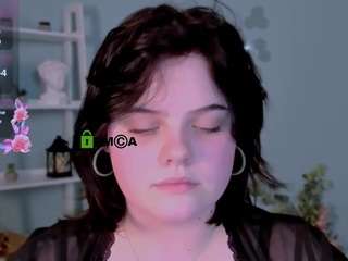 lika-pop's CamSoda show and profile