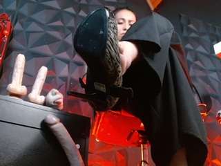 misssussan's CamSoda show and profile