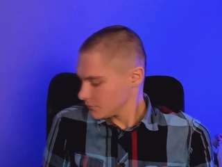 thomas-crow Live Webcam on {site_name}