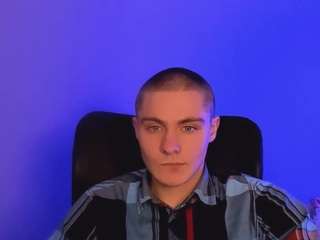 thomas-crow Live Webcam on {site_name}