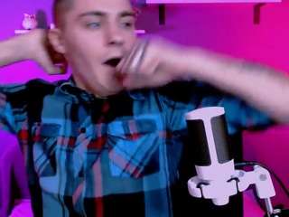 thomas-crow Live Webcam on {site_name}