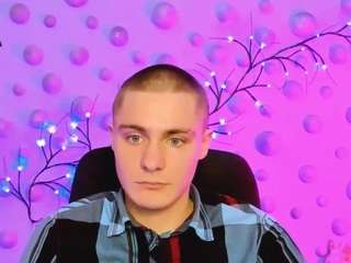 thomas-crow Live Webcam on CamSoda