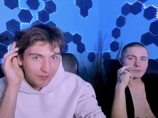 thomas-crow's CamSoda show and profile