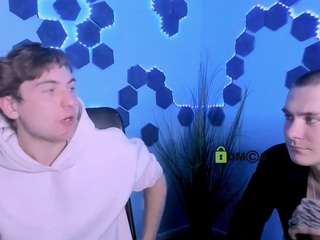 thomas-crow's CamSoda show and profile