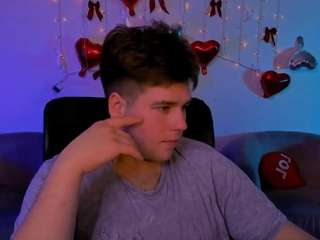 thomas-crow webcam model