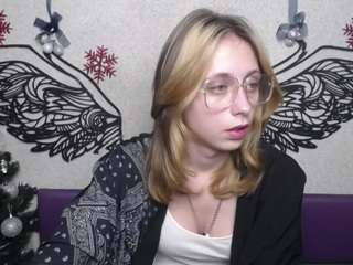 tracyleett Facial piercings live webcam