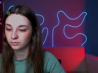 alyssamoan's CamSoda show and profile