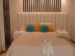 amberfoxx1's CamSoda show and profile