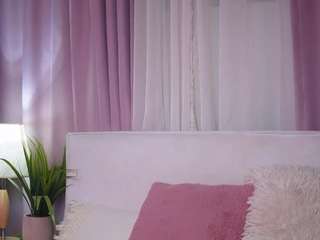 le modèle ameliajupiter est en webcam porno dans un show sur le site camsoda, il possède les tags suivants: average,black hair,blowjob,dildo or vibrator,foot fetish,full nudity,handjob,sex toys,smoking,hd,small tits