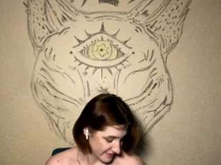 ayakogeathers webcam