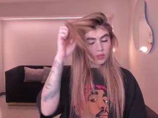 Carla Brunni live webcam on Soda Cams