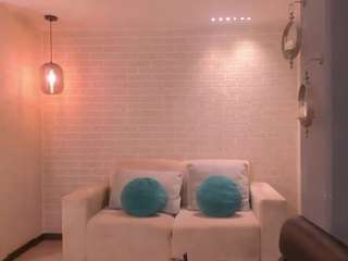 carlabrunni Live Webcam on CamSoda