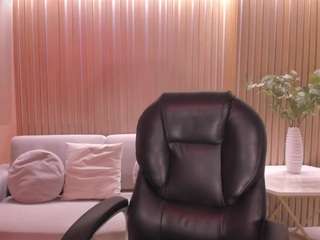 Live cam show with Hailey Ross