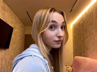 janetholowell webcam model